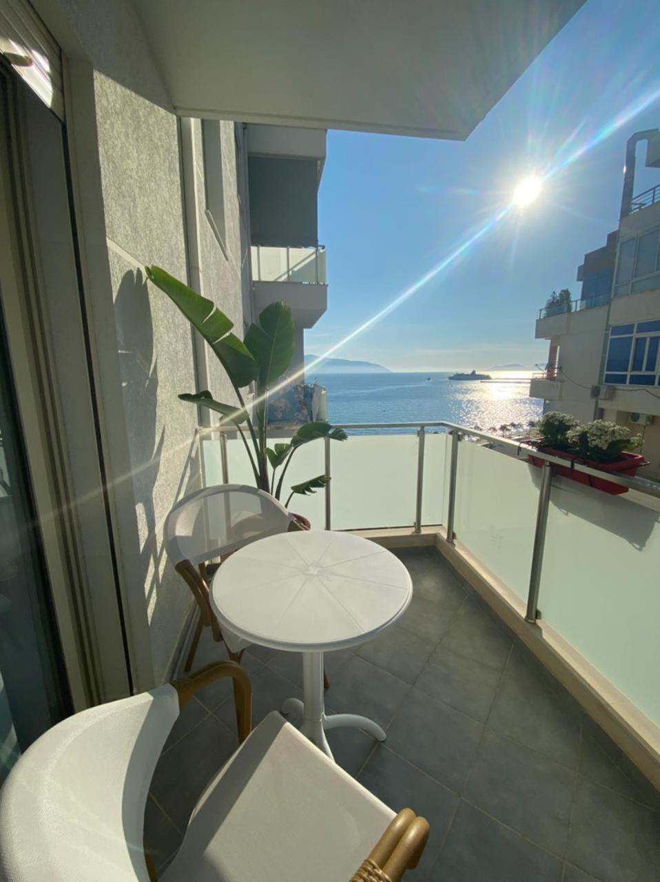 Luxury Seaview Vlora Flat Free Parking Apartment Bilik gambar