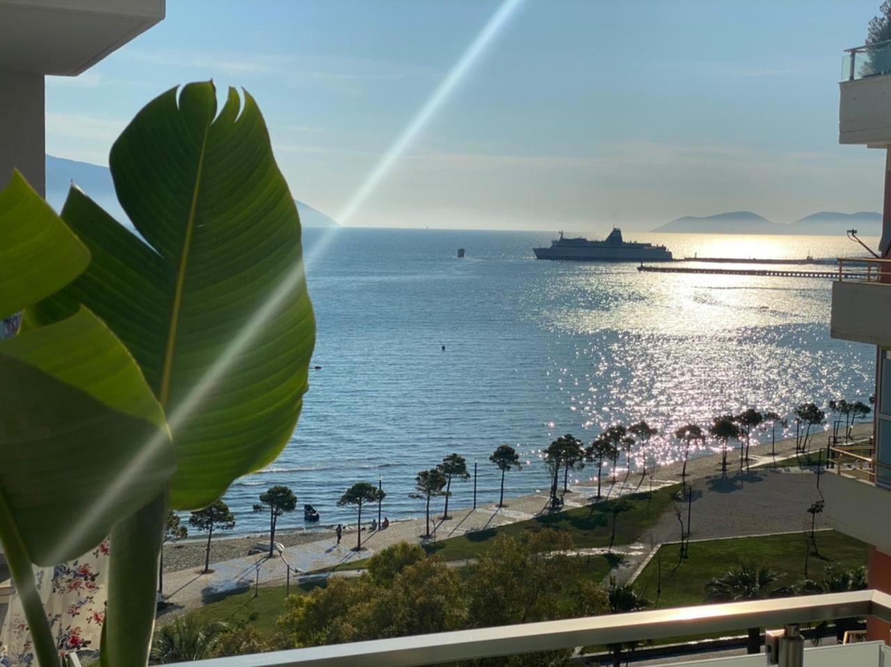 Luxury Seaview Vlora Flat Free Parking Apartment Bilik gambar